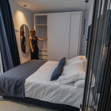 Riam Suites Apartamentos Los Palacios Y Villafranca Ngoại thất bức ảnh